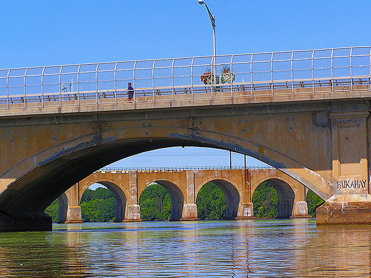 Photo of Albany Street Bridge Over Raritan River.