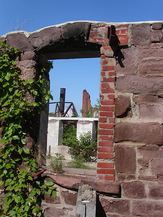 Photo: Brownfield in Paterson New Jersey (2009. Courtesy of Wolfram Hoefer).